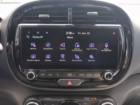 Used 2024 Kia Soul S FWD image 39