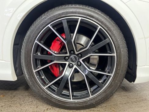 Used 2023 Audi SQ8 Prestige image 9