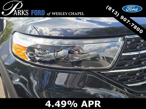 Certified 2024 Ford Explorer XLT RWD image 6