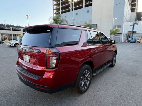 Used 2024 Chevrolet Tahoe Z71 w/ Luxury Package AWD/4WD image 4
