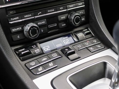 Used 2015 Porsche 911 Carrera image 26