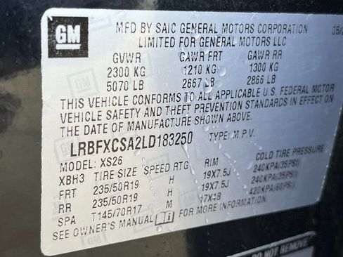 Used 2020 Buick Envision Essence w/ Experience Buick Package image 23