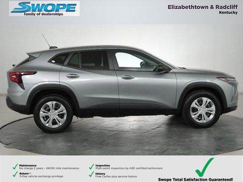 Used 2024 Chevrolet Trax LS w/ Driver Confidence Package image 3