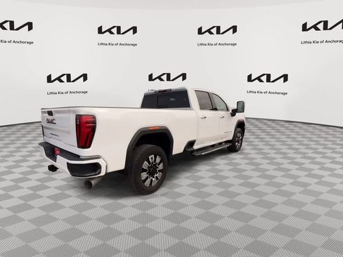 Used 2024 GMC Sierra 3500 Denali AWD/4WD image 8