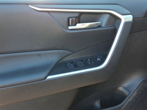 Used 2023 Toyota RAV4 XLE image 13