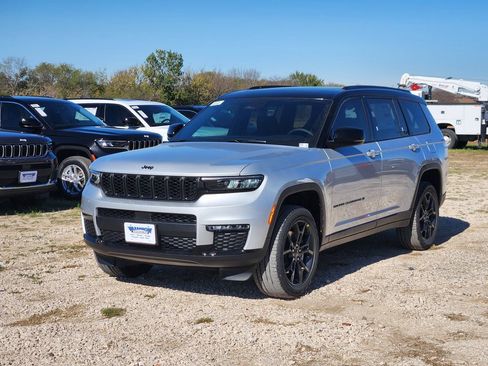 New 2025 Jeep Grand Cherokee L Limited image 2