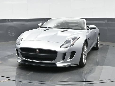 Used 2016 Jaguar F-TYPE Convertible RWD image 12