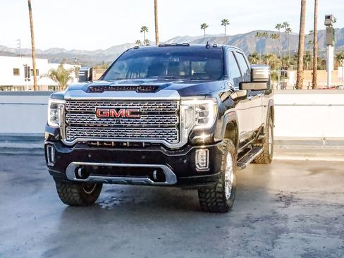 Used 2023 GMC Sierra 2500 Denali image 3