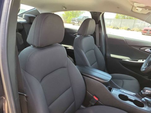 Used 2023 Chevrolet Malibu LT FWD image 18