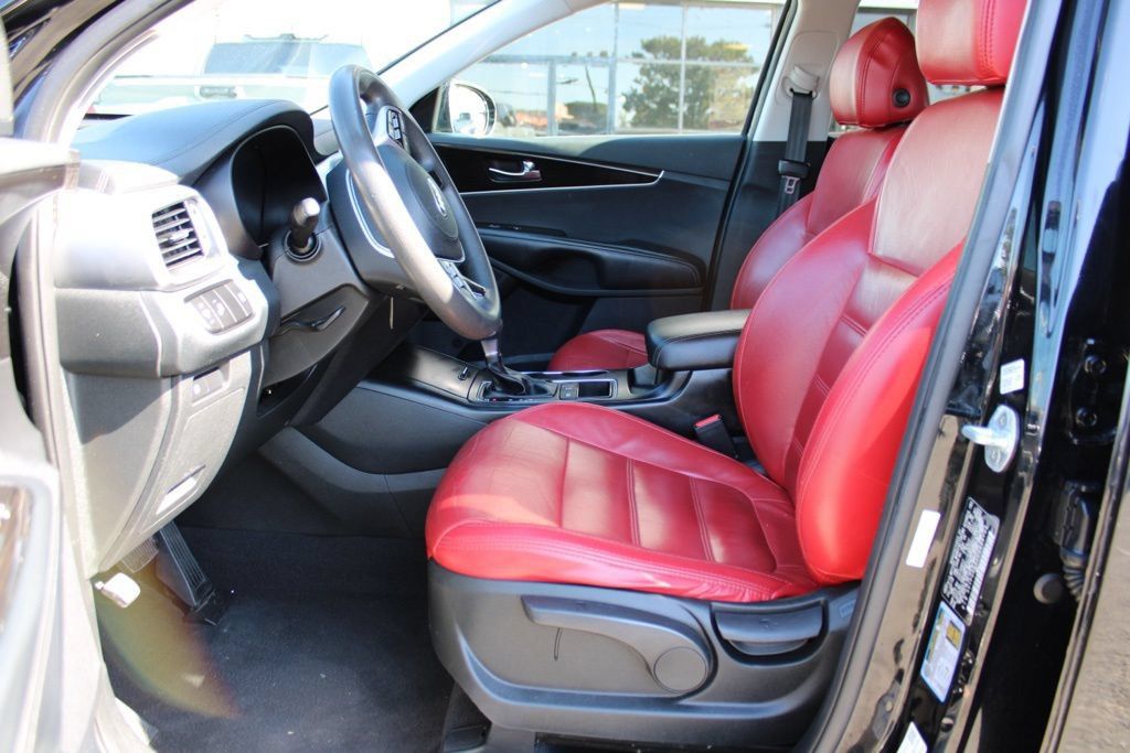 Used 2019 Kia Sorento AWD image 9