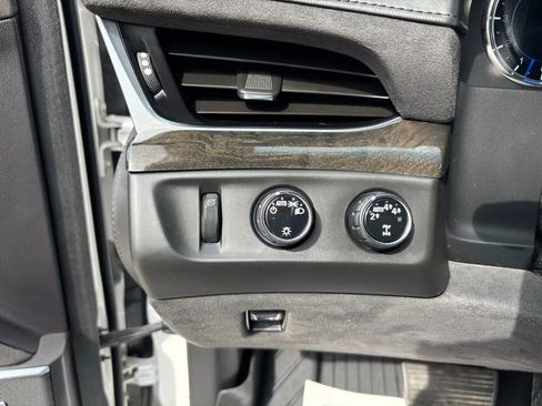 Used 2020 Cadillac Escalade Platinum AWD/4WD image 12