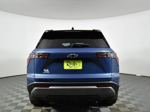 Used 2025 Chevrolet Equinox LT w/ Midnight Edition image 12