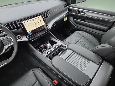 New 2026 Jeep Grand Wagoneer 4WD w/ Premium Group I image 13