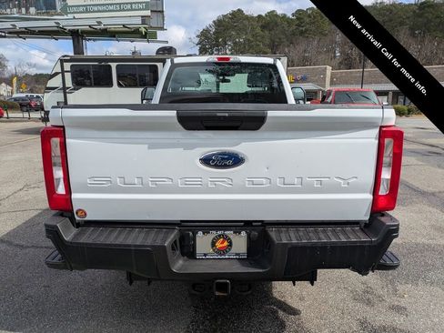 Used 2024 Ford F250 XL RWD image 5