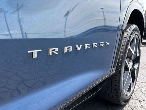 Used 2025 Chevrolet Traverse High Country FWD image 12