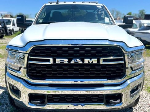 New 2024 RAM 4500 SLT w/ Quick Order Package 2YG SLT AWD/4WD image 3