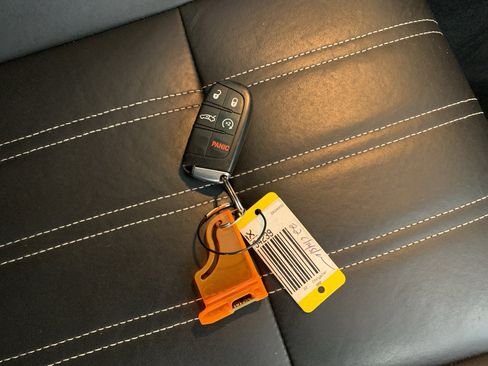 Used 2022 Chrysler 300 S RWD image 43