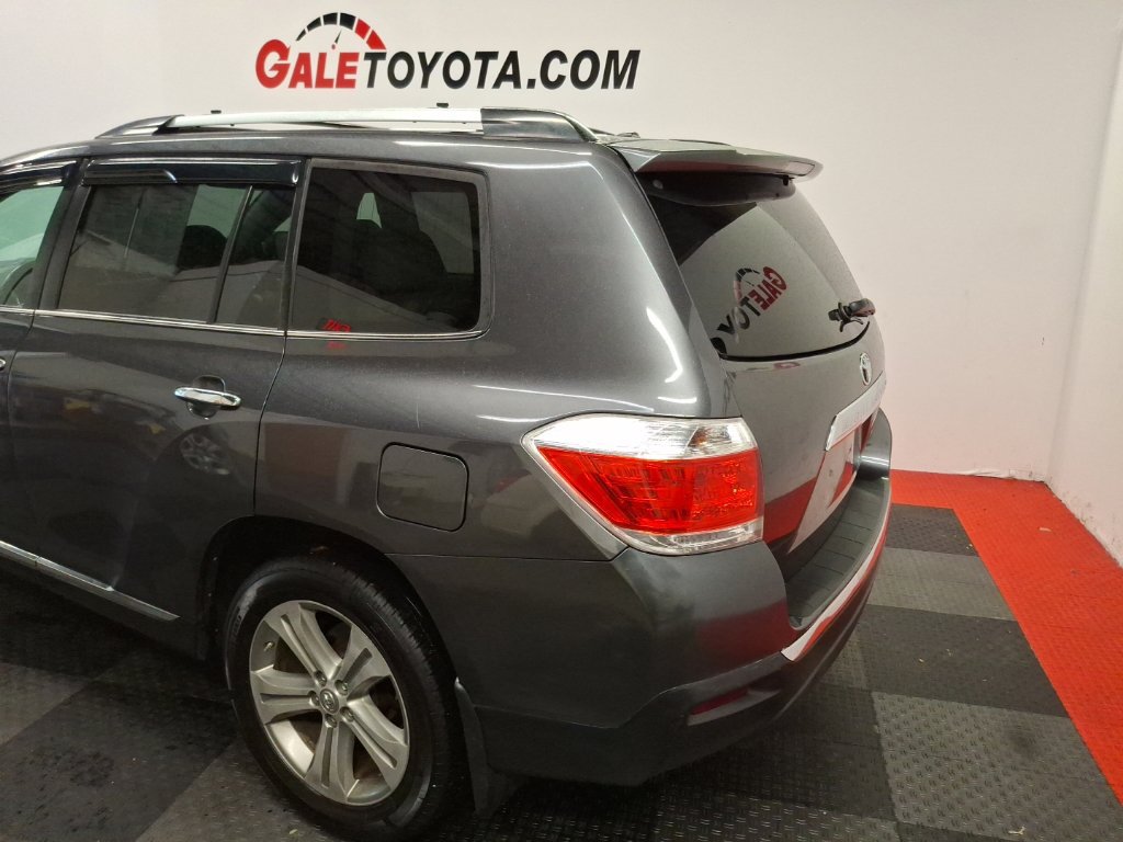 Used 2012 Toyota Highlander Limited w/ Tow Pkg AWD/4WD image 7
