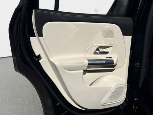 Used 2025 Mercedes-Benz GLA 250 4MATIC image 27