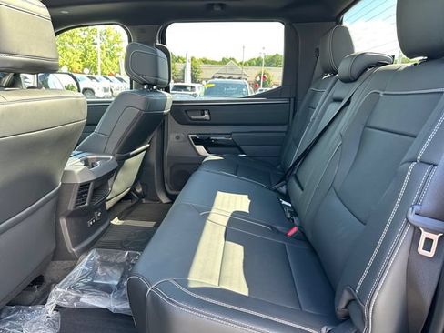 Used 2026 Toyota Tundra Limited AWD/4WD image 12