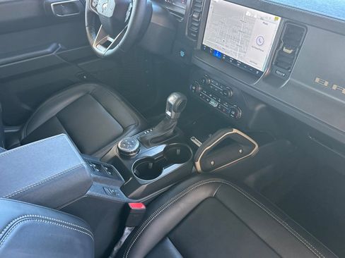 New 2025 Ford Bronco Badlands image 16