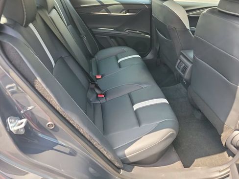 Used 2026 Toyota Camry SE FWD image 18