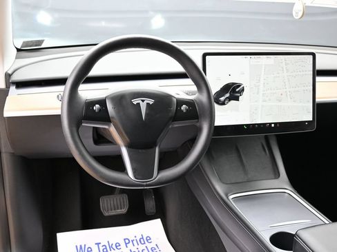 Used 2023 Tesla Model Y Long Range AWD/4WD image 39