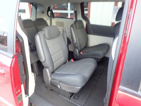 Used 2009 Dodge Grand Caravan SXT w/ Entertainment Group 2 image 25