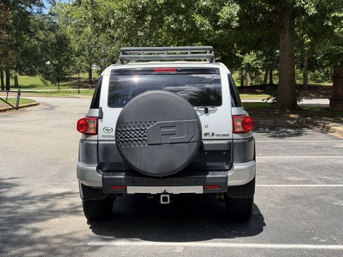 Used 2007 Toyota FJ Cruiser 4WD image 6