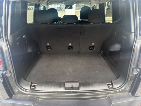 Used 2023 Jeep Renegade Trailhawk AWD/4WD image 17