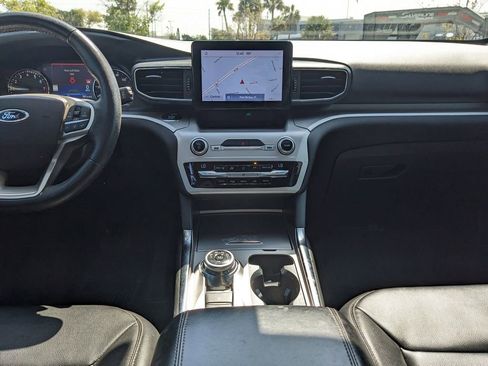 Used 2021 Ford Explorer XLT w/ Equipment Group 202A image 14