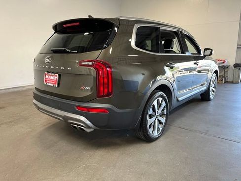 Used 2021 Kia Telluride S AWD/4WD image 3