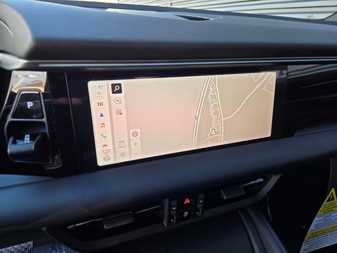 New 2026 Porsche Macan Electric image 22