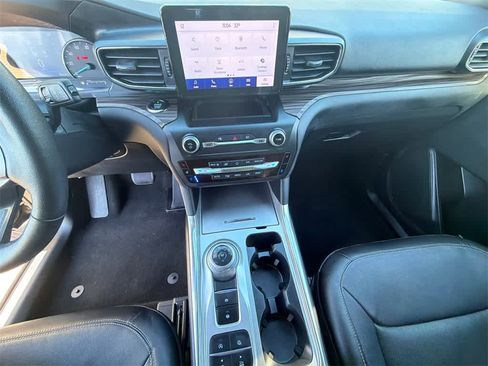 Used 2020 Ford Explorer Limited image 27
