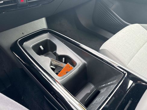 New 2025 Volkswagen ID.4 Pro AWD/4WD image 25
