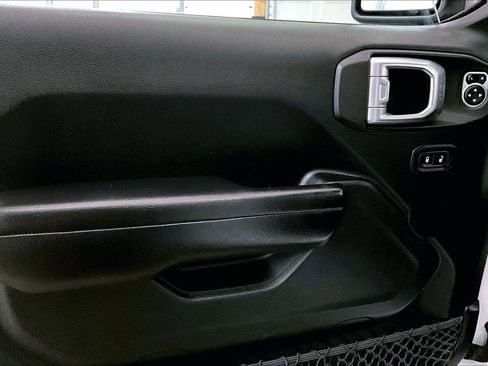 Used 2018 Jeep Wrangler Unlimited Sport S image 22