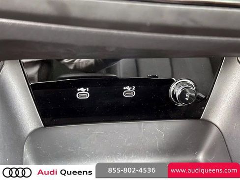 Used 2025 Audi Q6 e-tron Premium w/ Convenience Package image 23