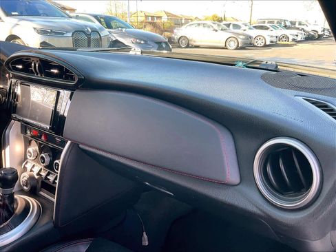 Used 2017 Subaru BRZ Limited image 18