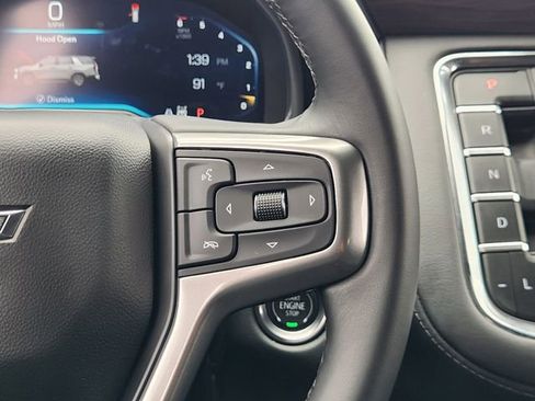 Used 2024 Chevrolet Suburban Z71 w/ Luxury Package image 29