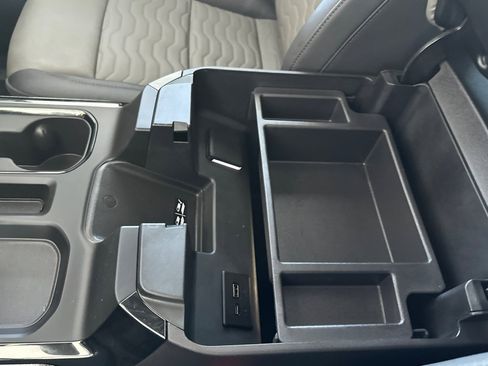 Used 2025 Chevrolet Silverado 1500 ZR2 w/ Technology Package image 33