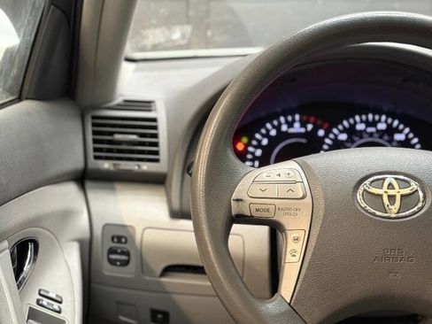 Used 2011 Toyota Camry LE w/ LE Extra-Value Pkg image 10