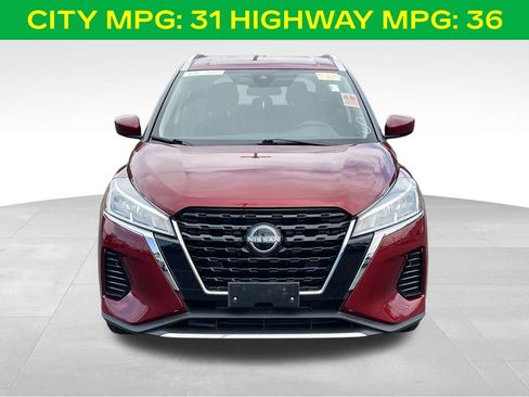 Used 2023 Nissan Kicks SV FWD image 3