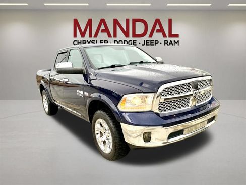 Used 2018 RAM 1500 Laramie w/ Convenience Group AWD/4WD image 3
