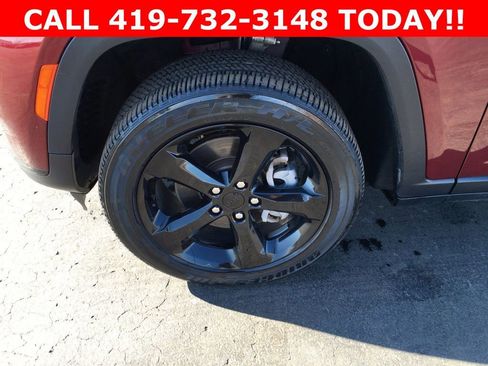 Used 2023 Jeep Grand Cherokee L Laredo image 27