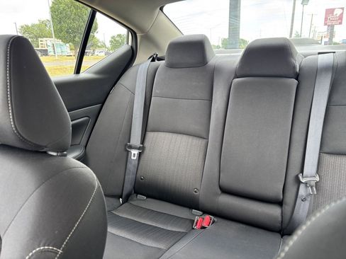 Used 2025 Nissan Altima 2.5 SV FWD image 39