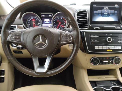 Used 2018 Mercedes-Benz GLS 450 w/ Premium Package image 22