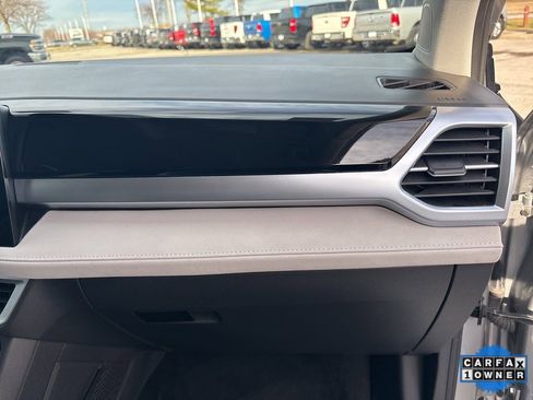 Used 2025 Volkswagen Taos SE image 58