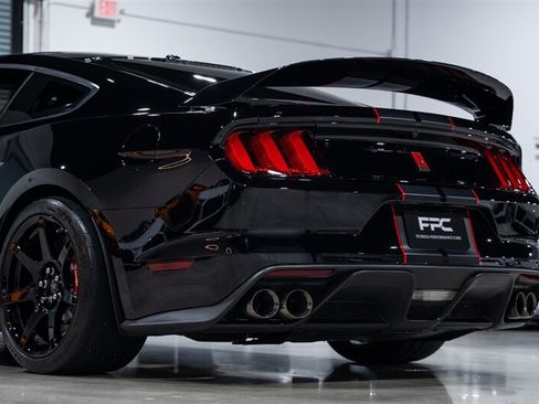Used 2018 Ford Mustang Shelby GT350R w/ GT350R Equipment Group 920A RWD image 14