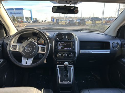 Used 2017 Jeep Compass High Altitude image 9