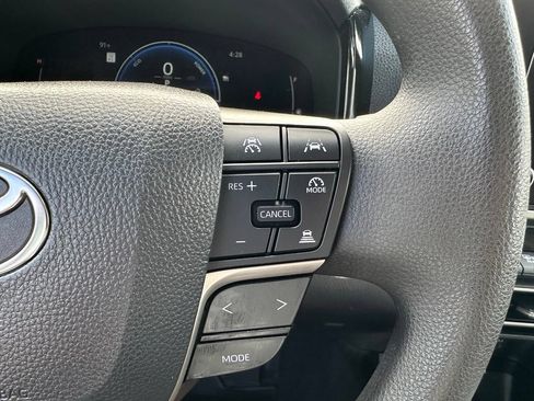 Used 2025 Toyota Camry LE w/ Convenience Package FWD image 15
